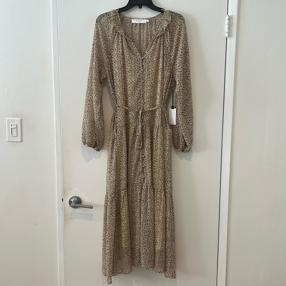 NWT Astr the Label Long Sleeve Floral Dress